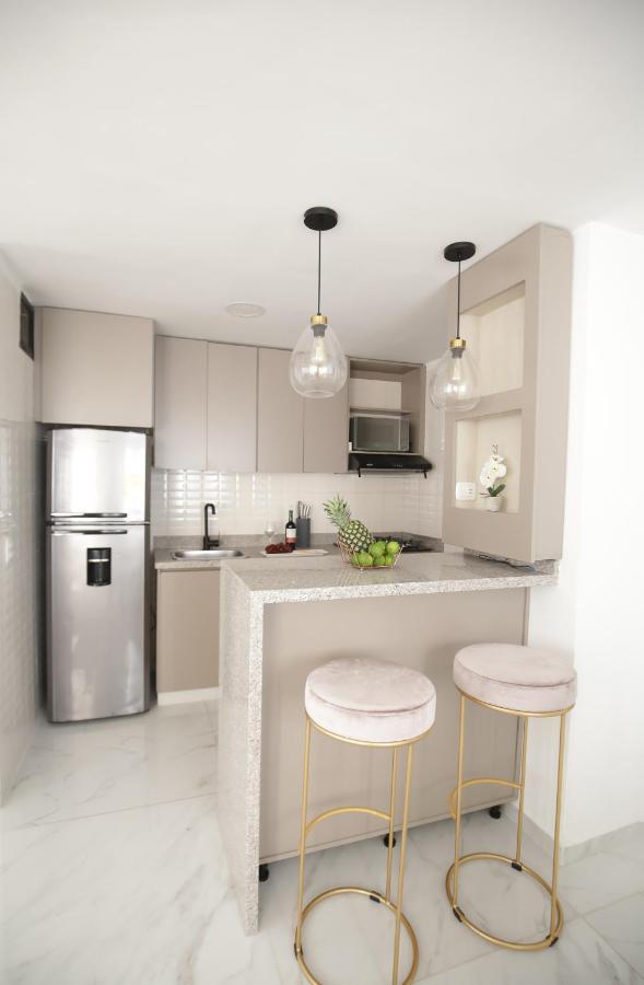 Edificio Portofino 701 *